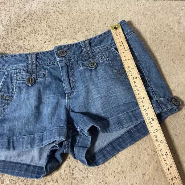 Fragile Blue Jeans Y2K Low Rise Denim Shorts Womens 6 Blue Cuffed Button Detail - Image 2