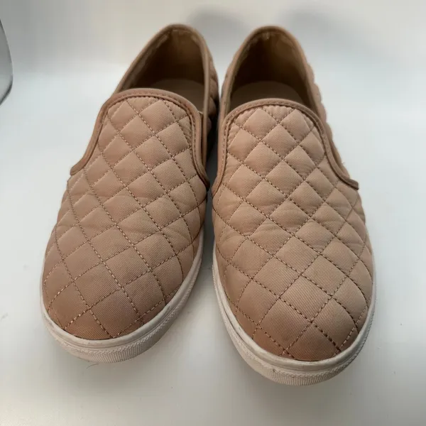 Steve‎ Madden ECNTRCQT Quilted Blush Pink Slip On Sneakers Women's Size 7.5M - Image 2