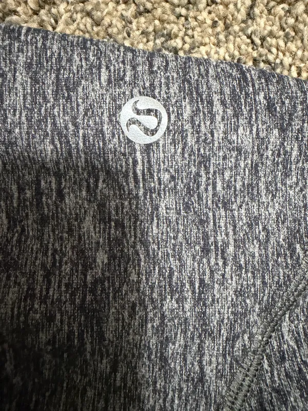 Lululemon Long Sleeve Women’s 6 - Image 2