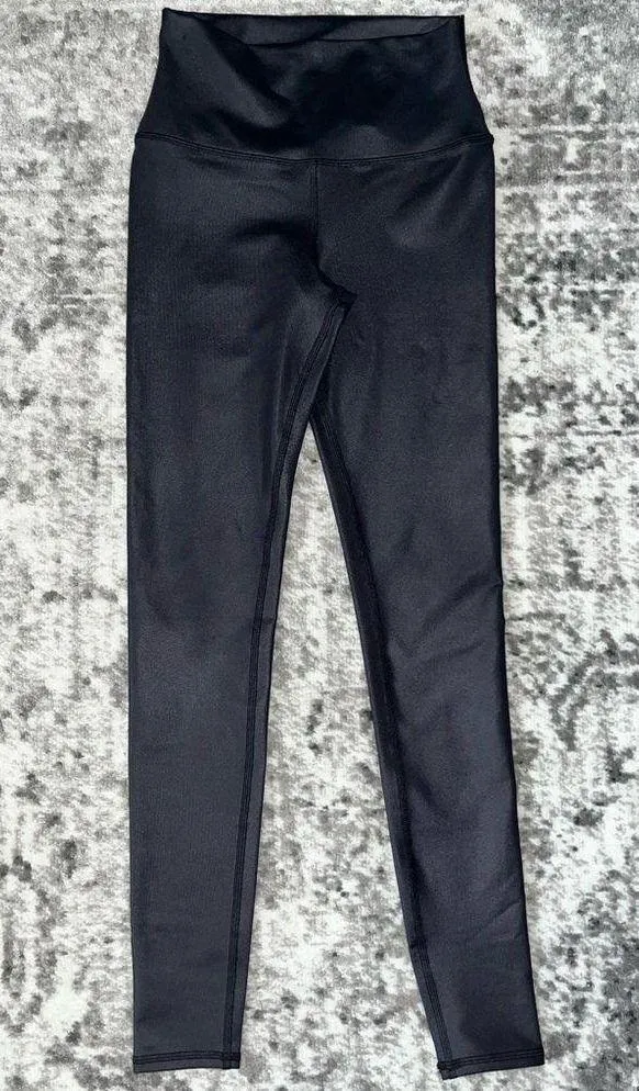 Alo Legging in Black Glossy - Image 6