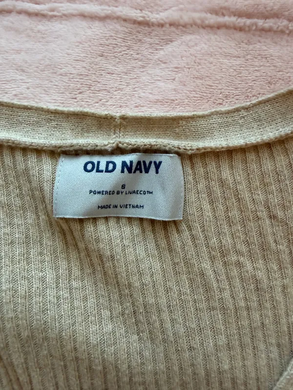 Old Navy Cream Sweater - Image 3