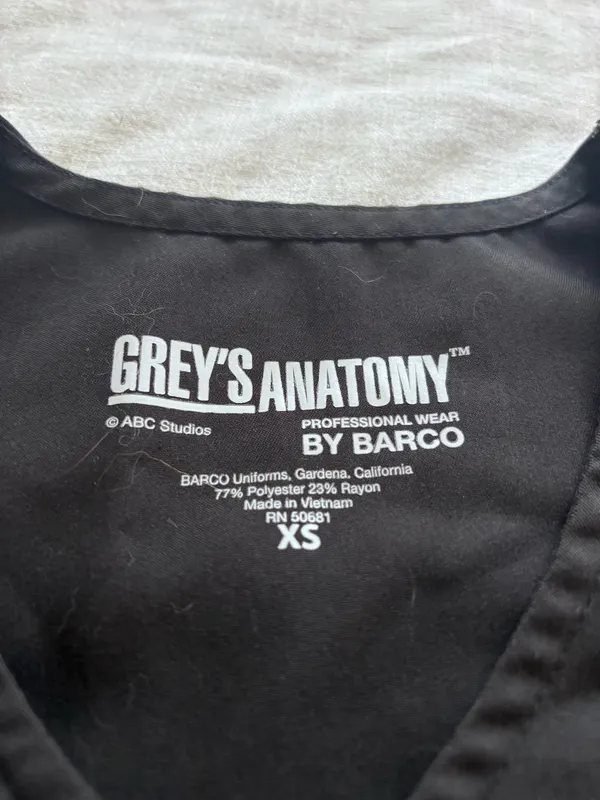 Grey's Anatomy Scrubs - Image 3