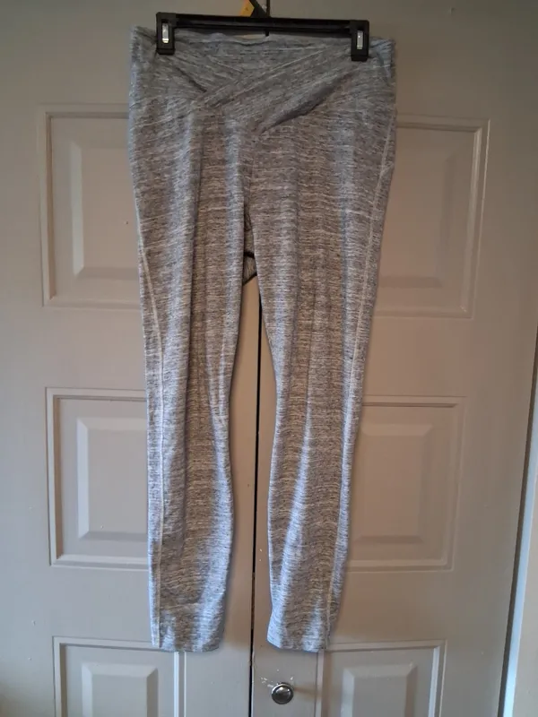 PINK Victoria's Secret v-cut front waist line tweed leggings in gray size large. - Image 3
