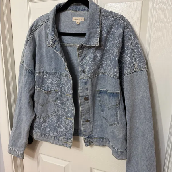 Shop Stevie paisley boxy jean denim jacket size XL light wash blue‎ - Image 4