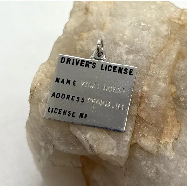 Vintage Driver's License Engraved Charm Pendant‎ Sterling 925 Silver 1960s 4g - Image 2