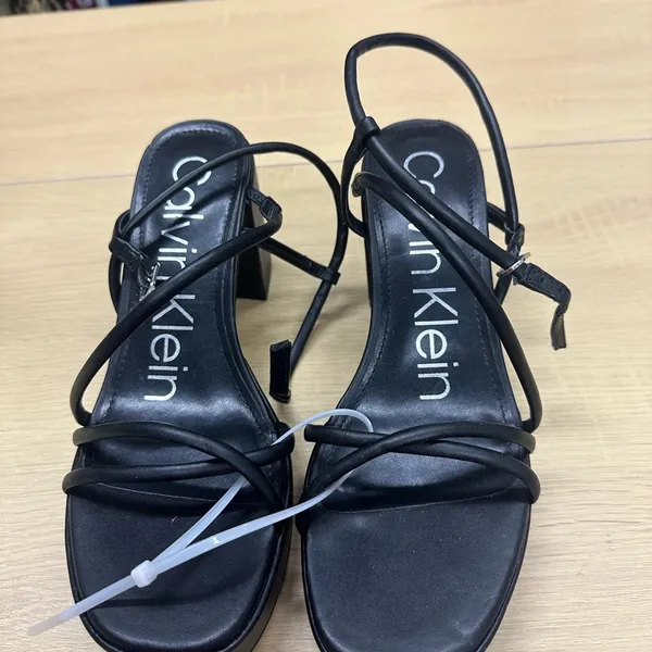 Calvin Klein Women's Liliana Black Strapy Heel Size 7.5 NWOT - Image 3