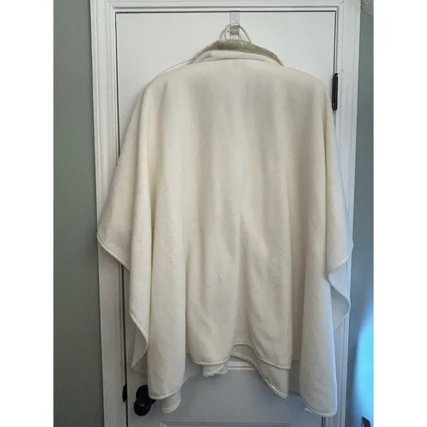 Le Moda Ivory Fleece Faux Fur Trim Zip Cape Poncho Pom Poms Pockets One Size NWT - Image 12