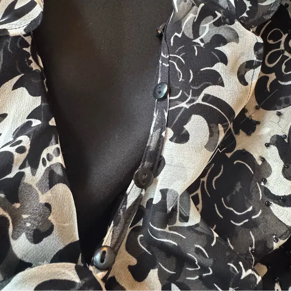 🖤ECI New York Women’s 100% Silk Ruffle Blouse Beaded & Black Tank Layer🖤 ~large - Image 3