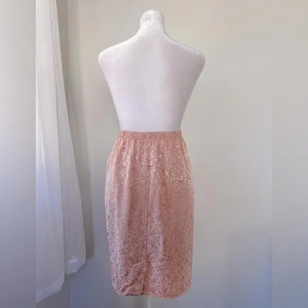 Vintage ‘90s Shimmery Light Pink Floral Print Stretchy Pencil Skirt - Image 6
