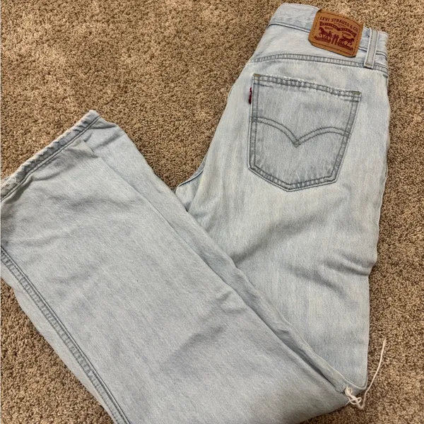Levi’s Low Pro Straight Jeans Light Wash Distressed Size 25 Women’s - Image 10