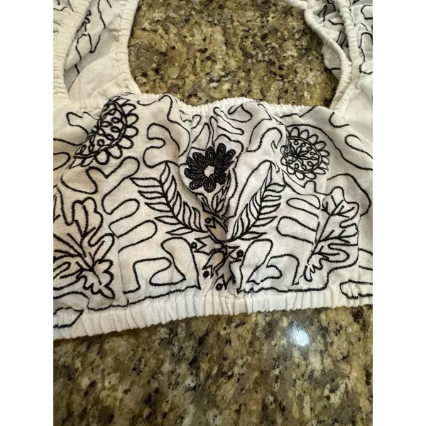 Free‎ People NWT size Medium Embroidered Lotus Top Only Cropped - Image 6