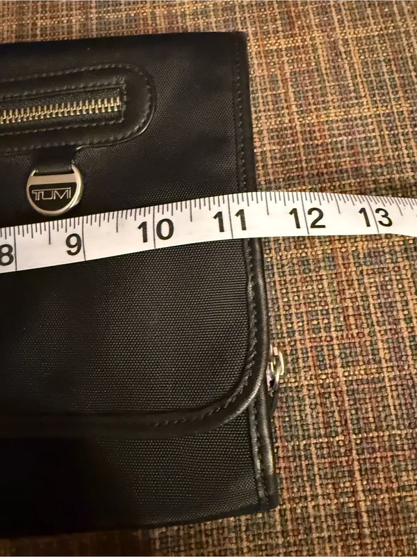 Tumi Black Hanging Toiletry Bag - Image 12