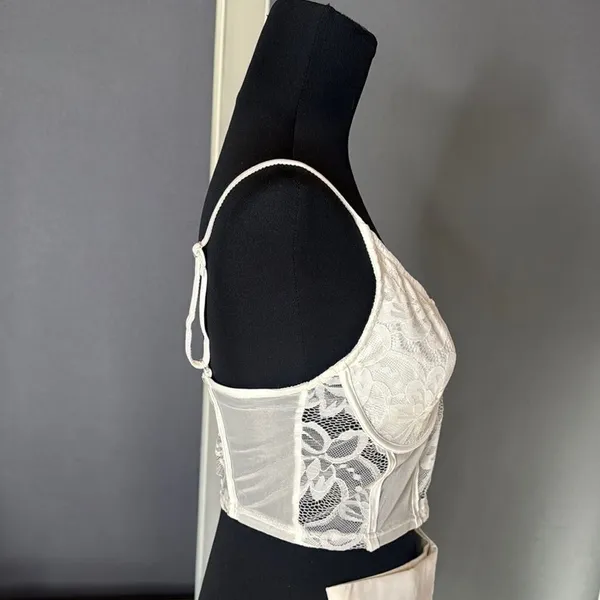 White Lace Women's 2 Piece Sexy Bodycon Set **Size L fits like a MEDIUM NWOT - Image 3