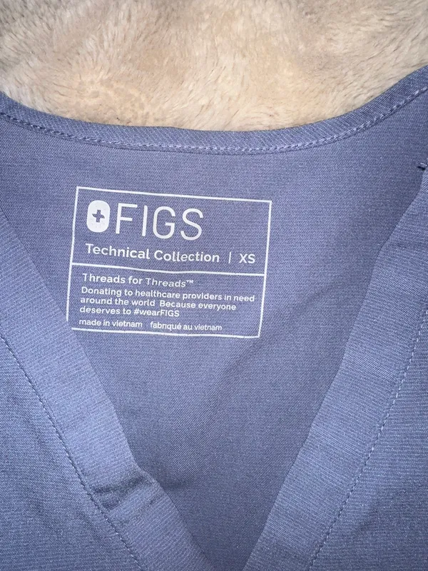 FIGS Scrubs Set - Image 5