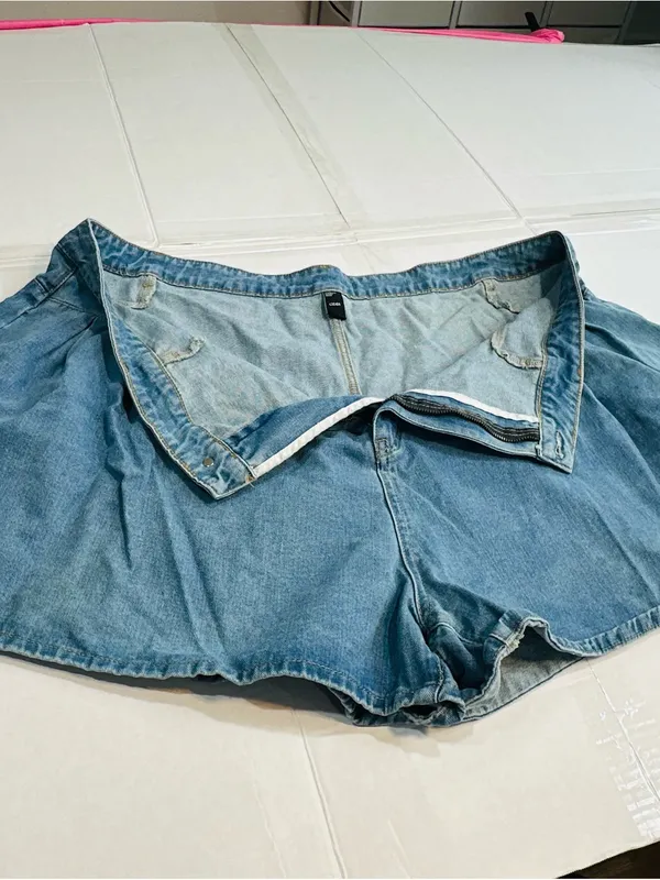 Cider Light Blue Flared Denim Shorts - Image 9