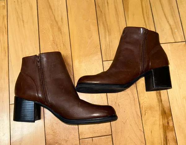 White Mountain Brown Boots Size 6.5 - Image 5