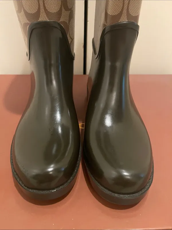 Coach Trisha brown boots size 6 - Image 6