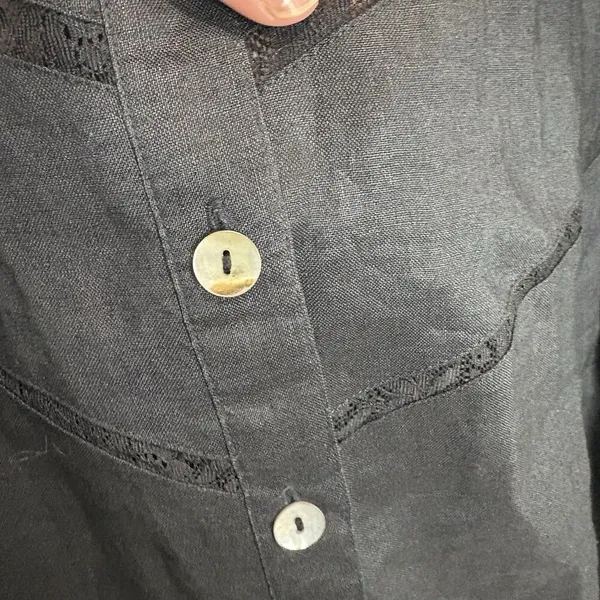 Toto N Ko Women’s Black Linen Western Style Button Front Shirt Lace Inset Sz 10 - Image 6