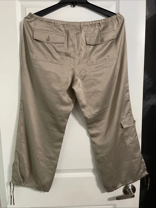 Old Navy Satin Cargo Jogger Pants Size 14 NWT - Image 2