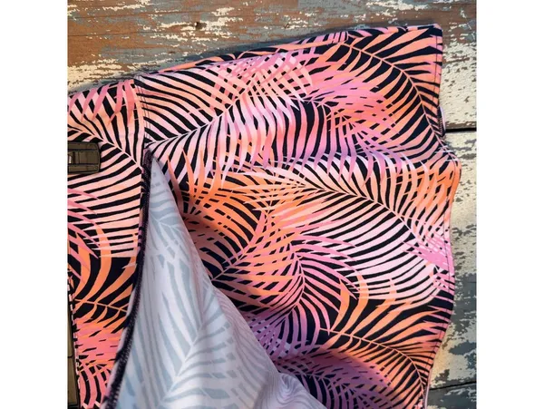 Tommy Bahama Everyday Active Tropical Pink Palm Print SKort Skirt, size Medium - Image 2