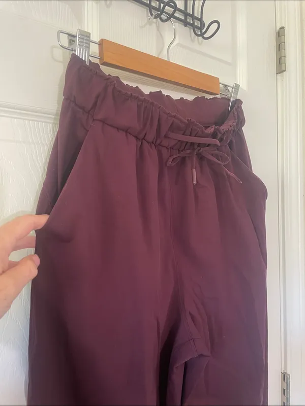 Lululemon Keep Moving Pant Cassis Burgundy Size 8 - Image 5