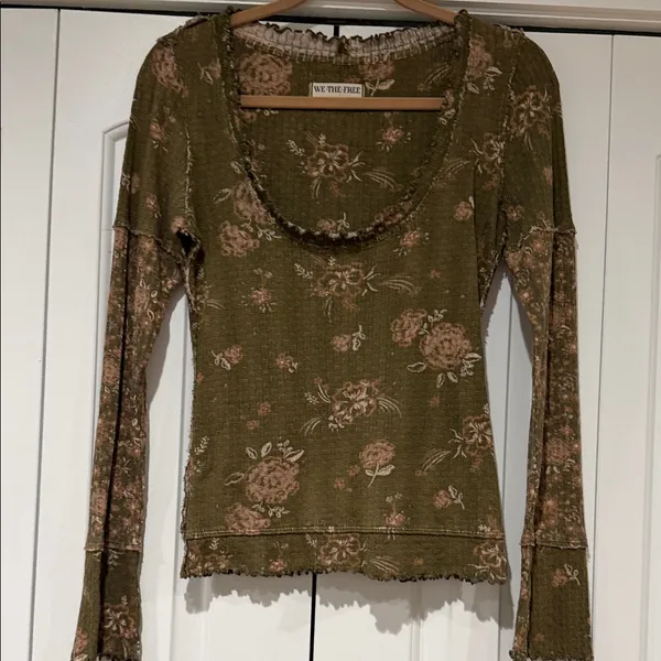 Free People Clover Printed Floral Thermal Top small‎ - Image 2