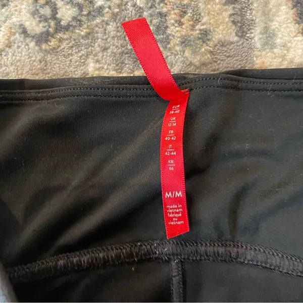 Spanx Black High-Waisted Leggings faux leather - Image 7
