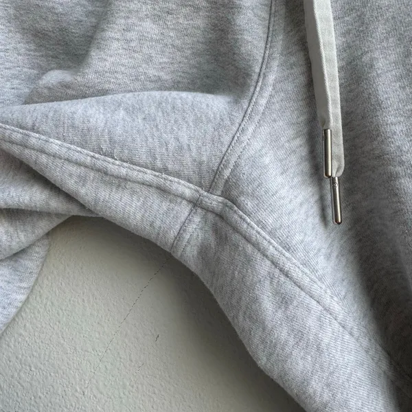 Lululemon womens 14 Scuba High Rise Jogger Crop Pant Sweatpant Fleece Light Grey - Image 2