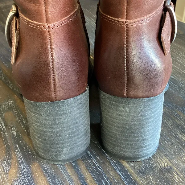 Lucky Brand Brown Leather Ankle Boots size 6.5 EUC - Image 5