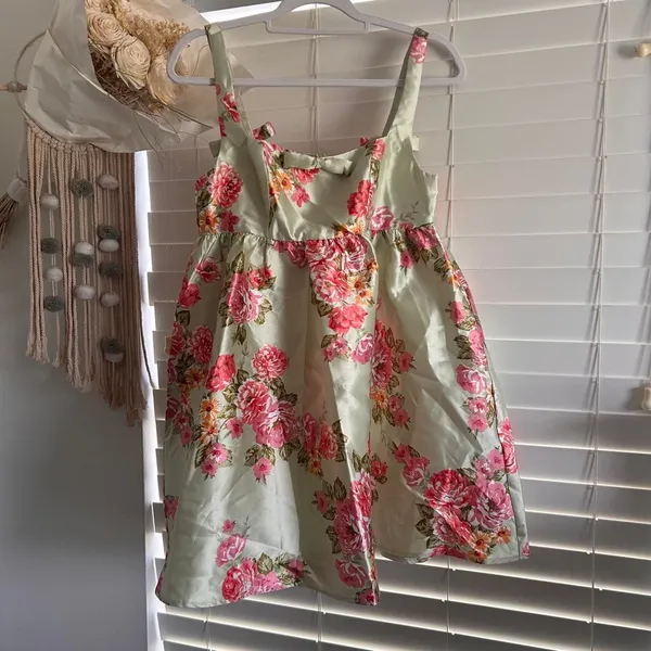 Lulus sage floral satin babydoll mini dress size small - Image 2