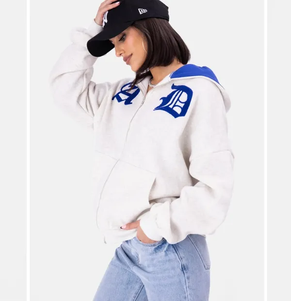 Adika oversized zip up hoodie - Image 3