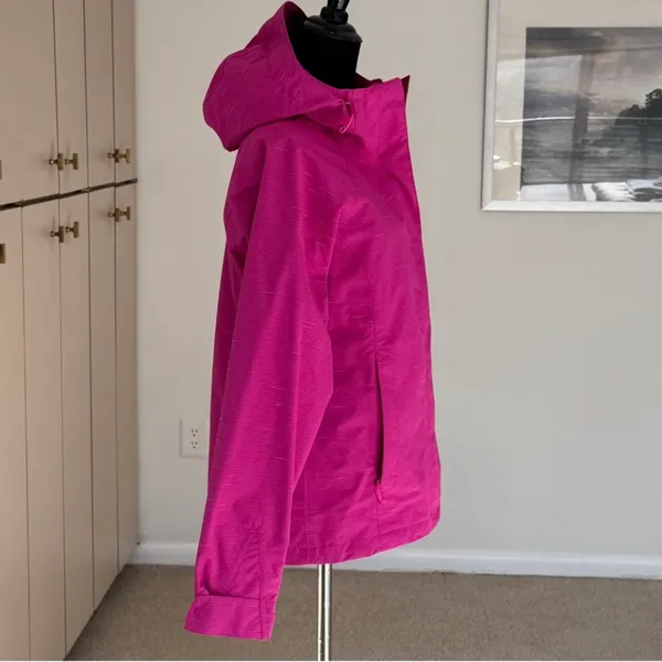 The North Face DryVent Rain Jacket - Image 4