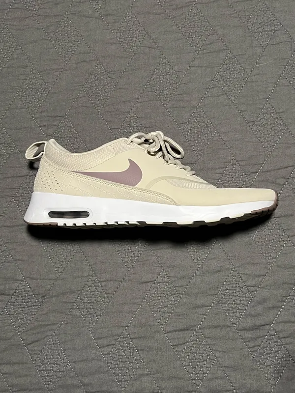 Women’s Nike Air Max Thea - Image 3