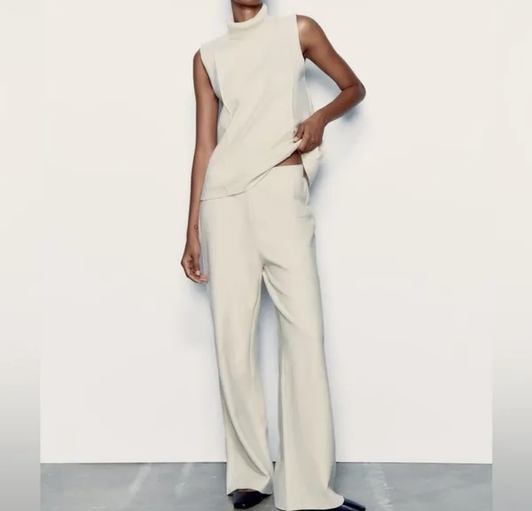 ZARA NWT  soft turtleneck ecru top. Size Large - Image 2