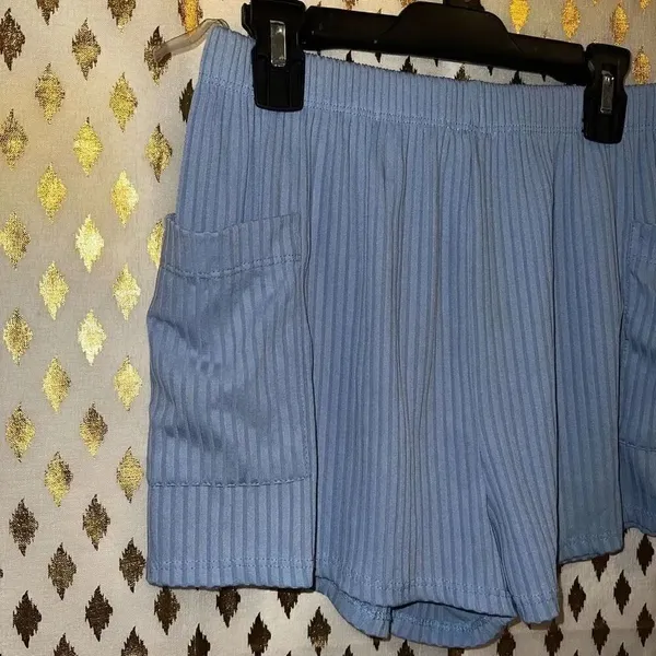 Blue blush athletic shorts size M - Image 2