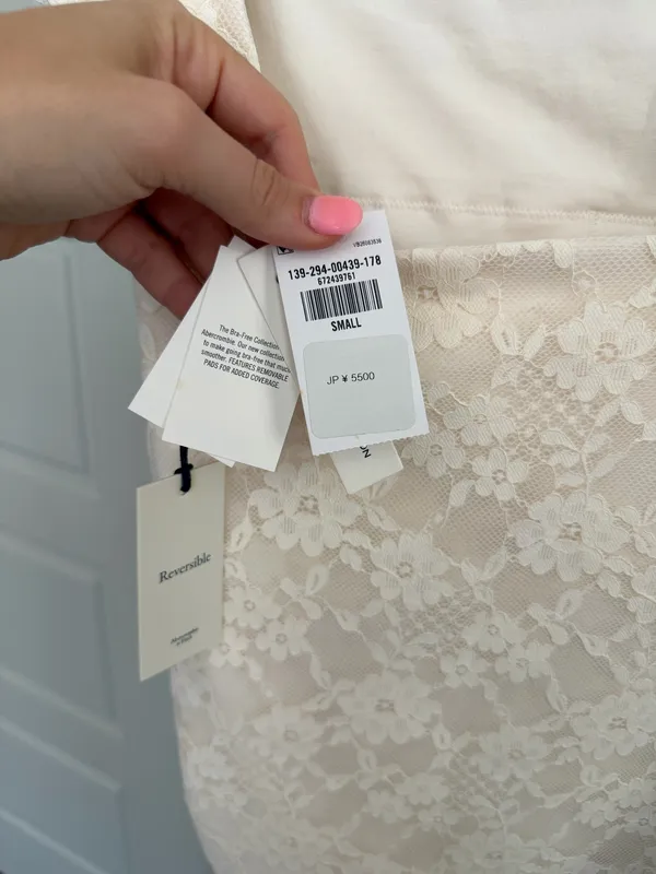 Abercrombie & Fitch Bra-Free Short Sleeve Lace Reversible Top - Image 9