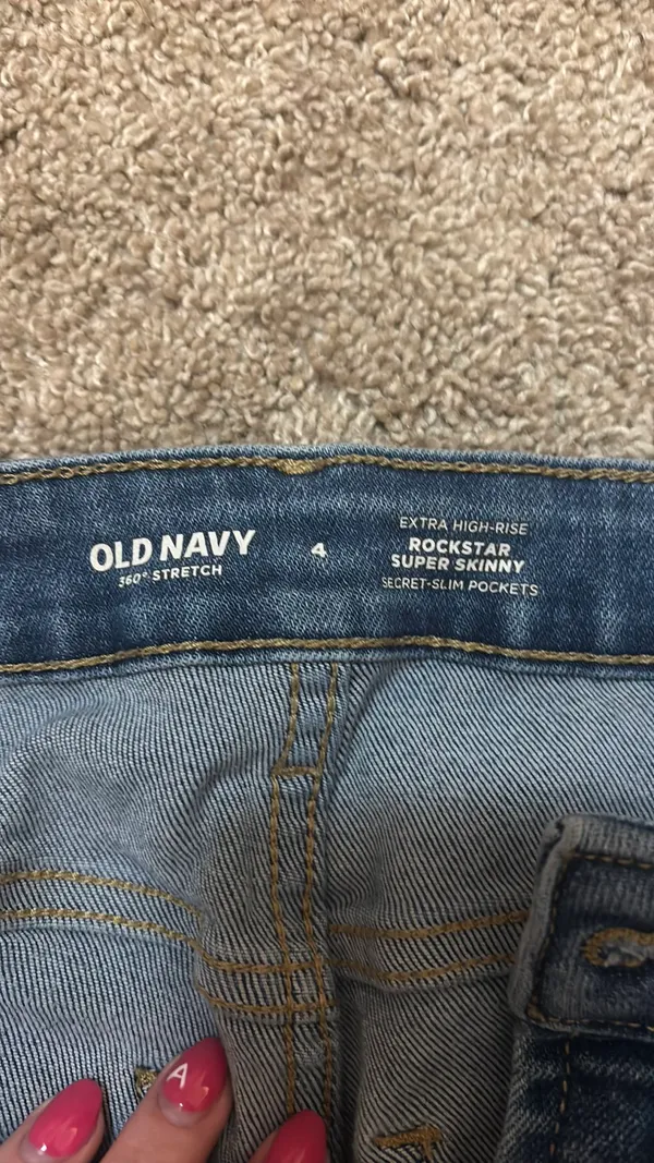 Old Navy Extra High Rise Skinny Jeans - Image 3