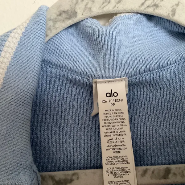 Alo Yoga Tennis Club Sweater Knit Cropped Polo Seashell Blue/White XS - Image 3