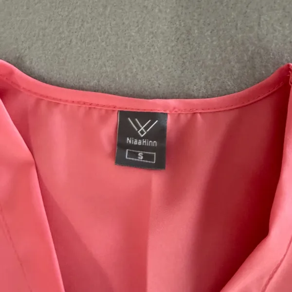 Women's NEW Salmon Colored Two Piece Scrub Set Size S #260763 - Image 2