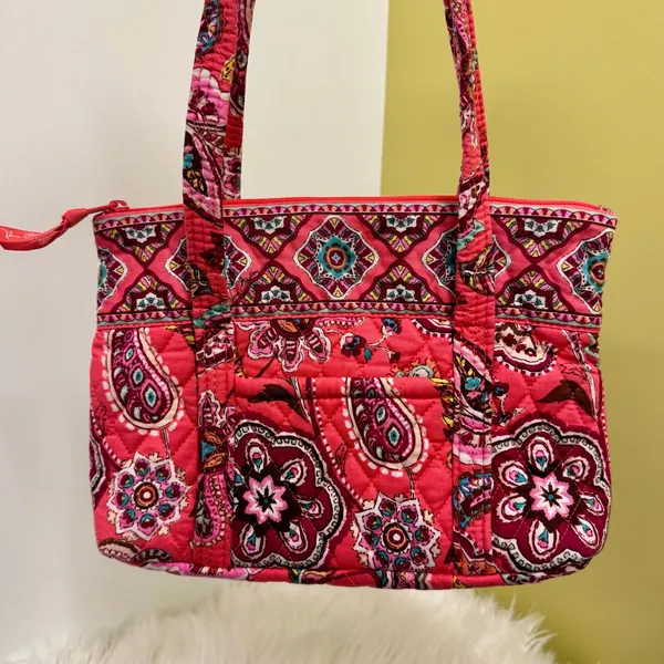 Vera Bradley Pink Shoulder Bag Zip Top Call me Coral Retired Pailsey Medallion - Image 3