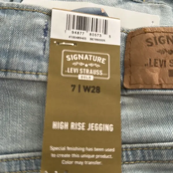 Signature Levi High Rise Jeggings 7 28W Light Wash - Image 8
