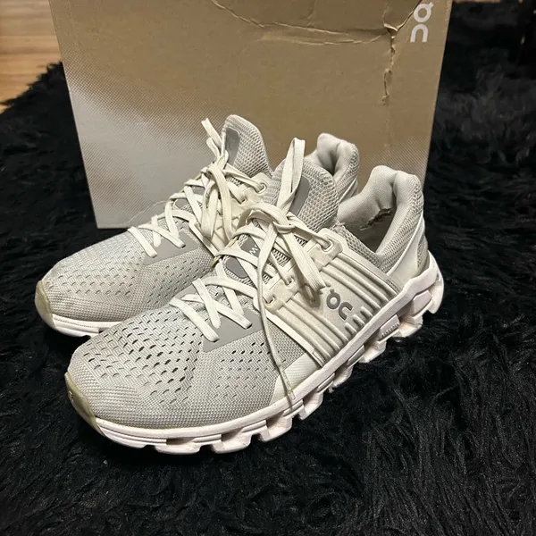 ON CLOUDSWIFT gray white running athletic training shoes sneakers  - Image 2