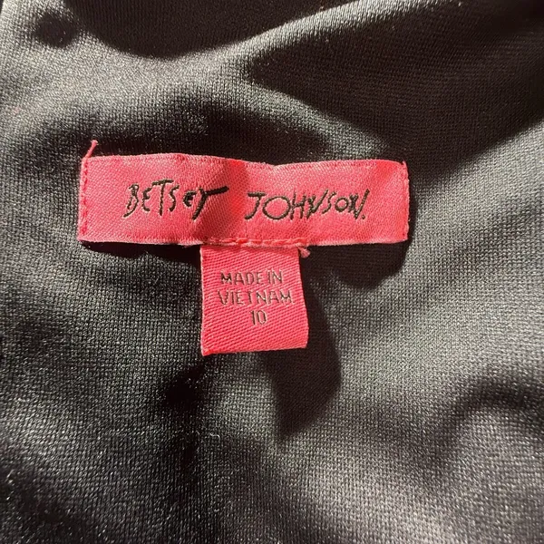 Betsey Johnson Black and Red Fashion Piece - Image 4