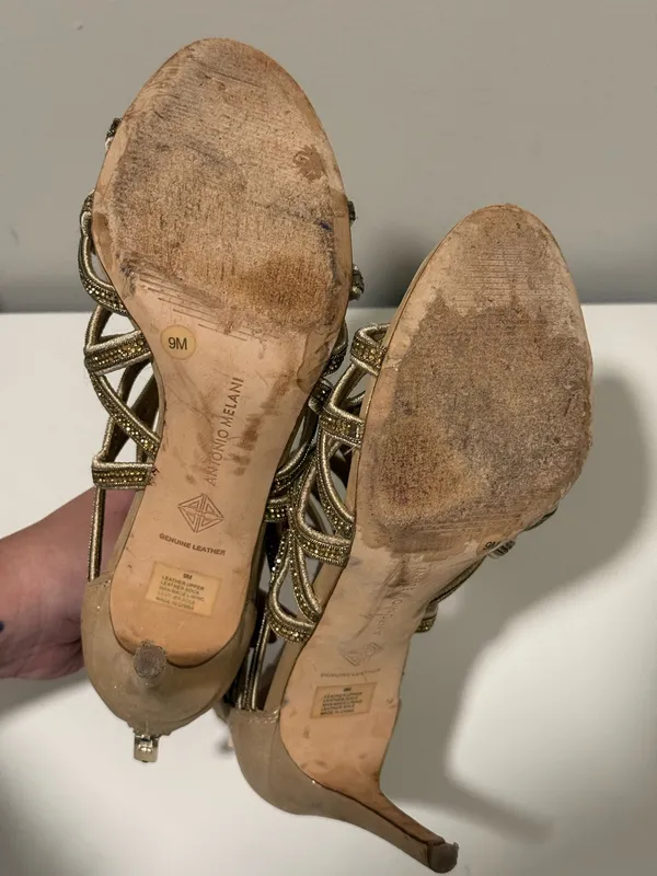 Antonio Melani Heels Gold Sparkly - Image 5