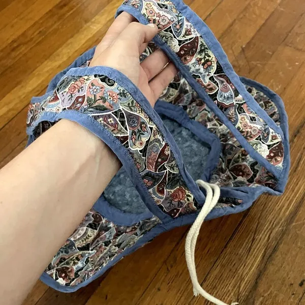 Homemade circular project bag carrier drawstring delicate patterned quilted‎ Blue - Image 2