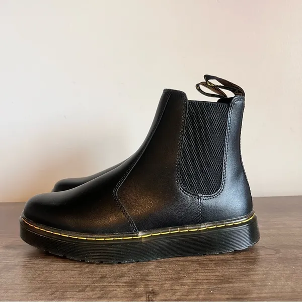 DR. MARTENS NEW Unisex Dorrian Pull On Boot Size 8 or 9 SKU#243236 - Image 3