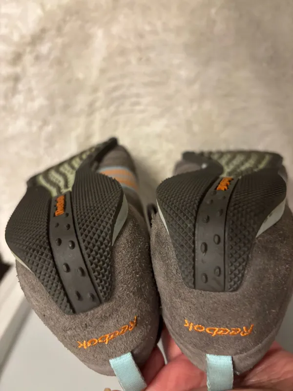 Unisex Reeboks casual or work boots Sz6.5 - Image 13