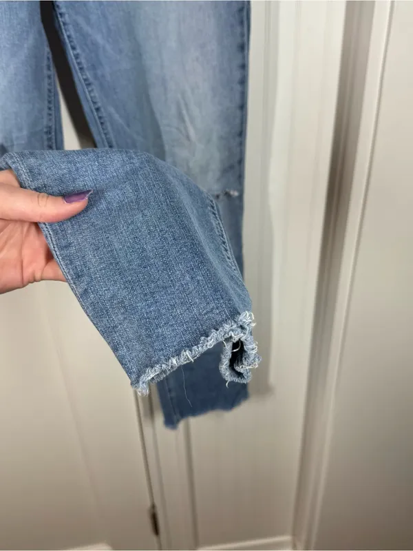 Mother The Mid Rise Dazzler Ankle Fray Weekend Kitten Jeans size 33‎ - Image 6