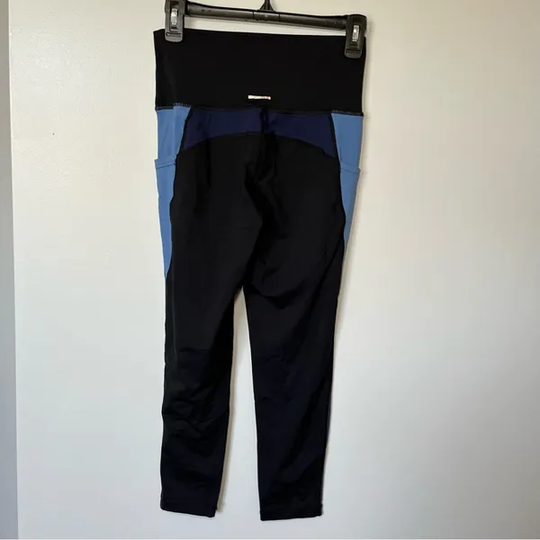 Aerie American Eagle chill play move side pocket black blue leggings size medium - Image 8