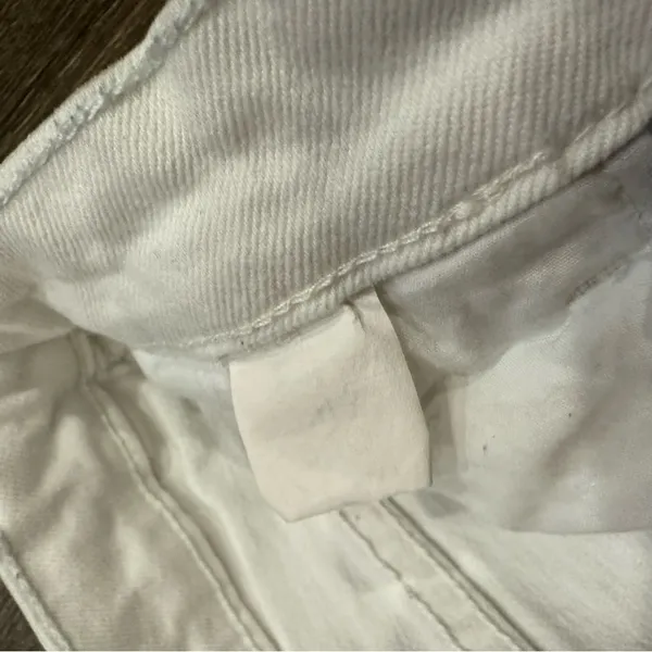 Zara Women’s White Hi-Rise Straight Jeans Size 2 Ankle Length Raw Hem Edge - Image 5